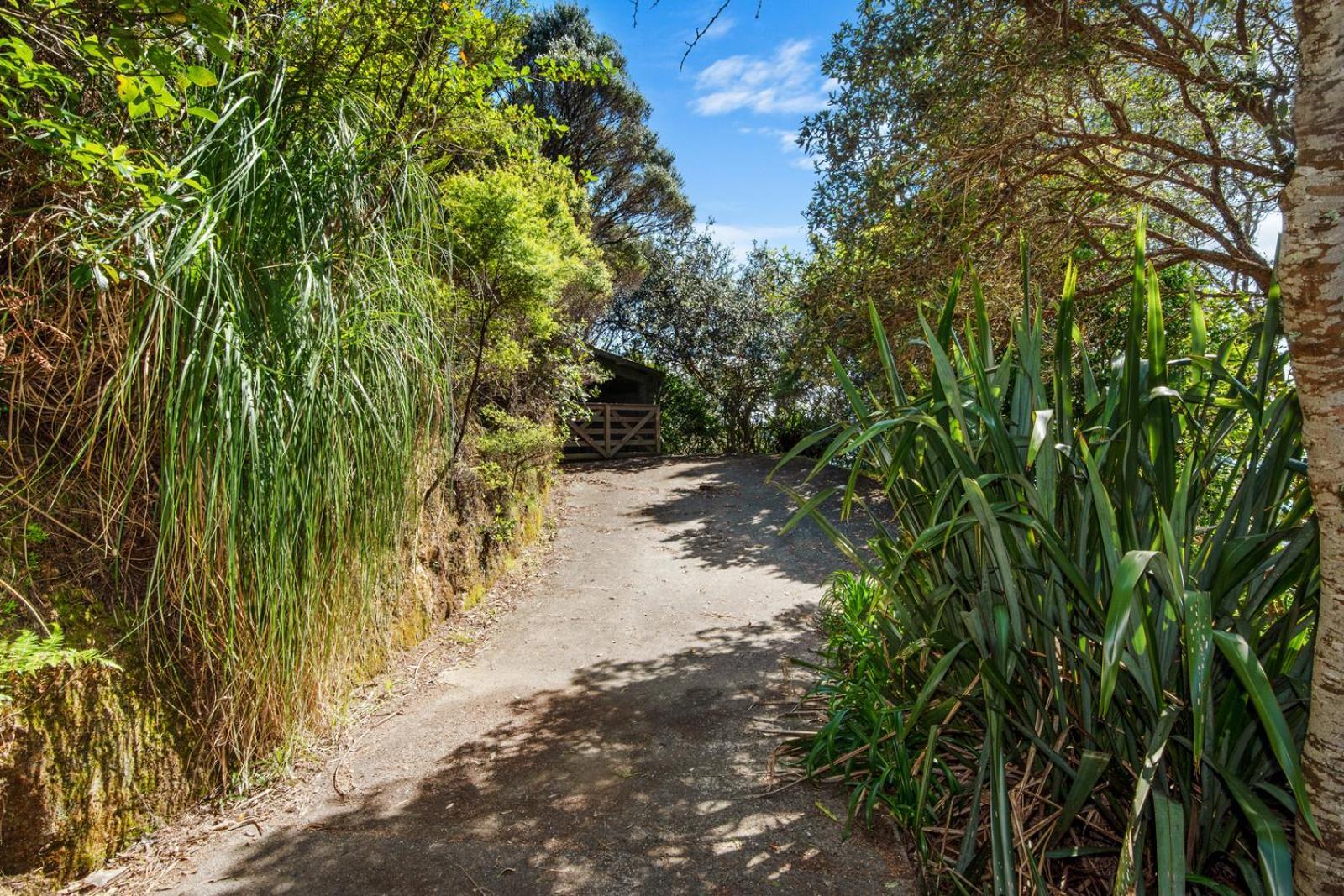 Bayview Beauty - Helena Bay Holiday Home Lyttelton ภายนอก รูปภาพ